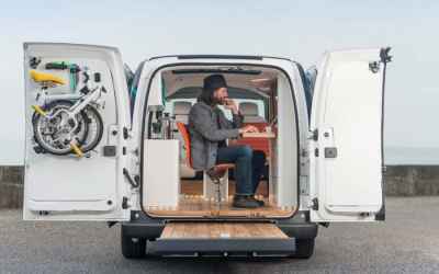 This Cool Electric Van Lets You Work and Travel Anywhere - Trdinoo
