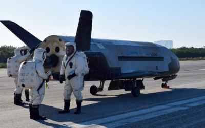 As hurricane approaches, SpaceX poised to launch Air Force’s X-37B spaceplane