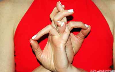 Try Abhaya Hrdaya Mudra to Courageously Follow Your Heart