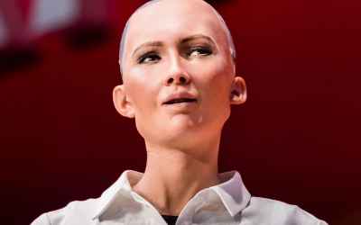 Robot Sophia has more rights than women in Saudi Arabia after becoming a citizen