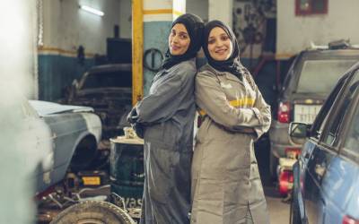 Najlae & Rajae, Two Female Moroccan Mechanics Breaking Barriers 