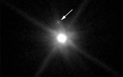 Distant Dwarf Planet Makemake Has Its Own Moon!