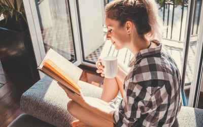 Here are 10 incredible benefits from reading every day. And they’re backed by science