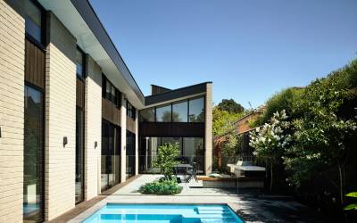 A Modern House in Australia With A Central Courtyard - Design Milk